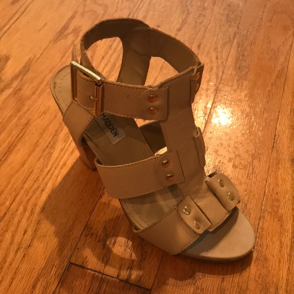 Heels - Picture 2 of 2